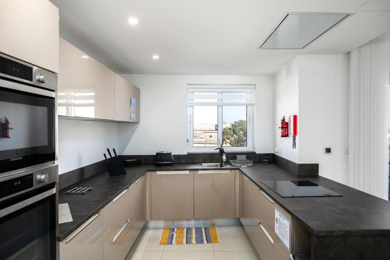 Spacious, Modern & Cosy 2 Bedroom 2 Bathroom Apartment - St. Julians San Ġiljan Extérieur photo